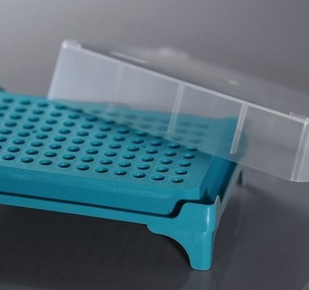 Kriopudełko na probówki 0.2ml do PCR, 96-miejscowe, autoklawowalne, przykrywka wykonana z poliwęglanu, NEST Scientific Biotechnology, -80°C do +121°C, 1szt 